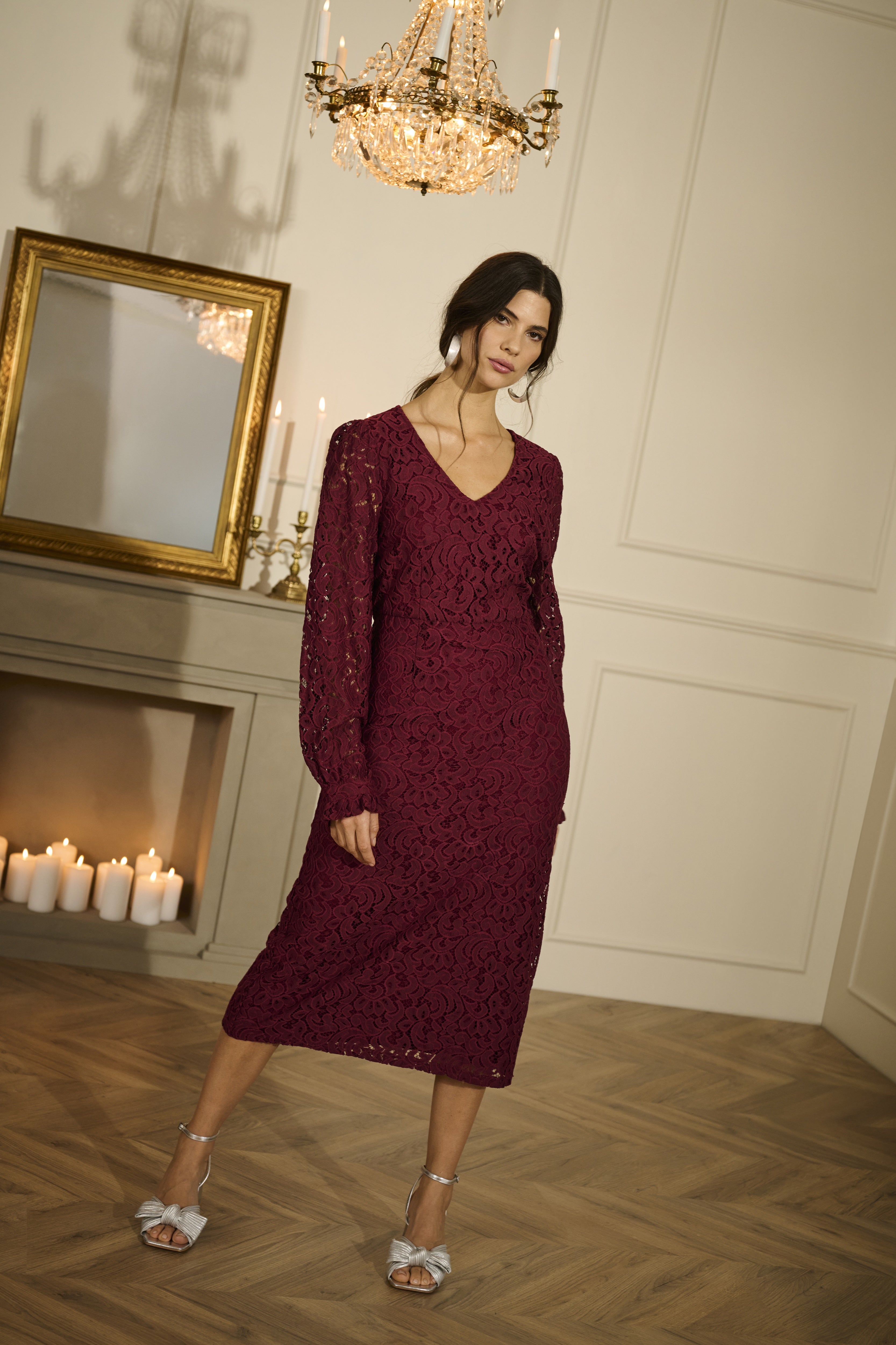 2025FW - Cream - Robe - Thit Ebana V Neck