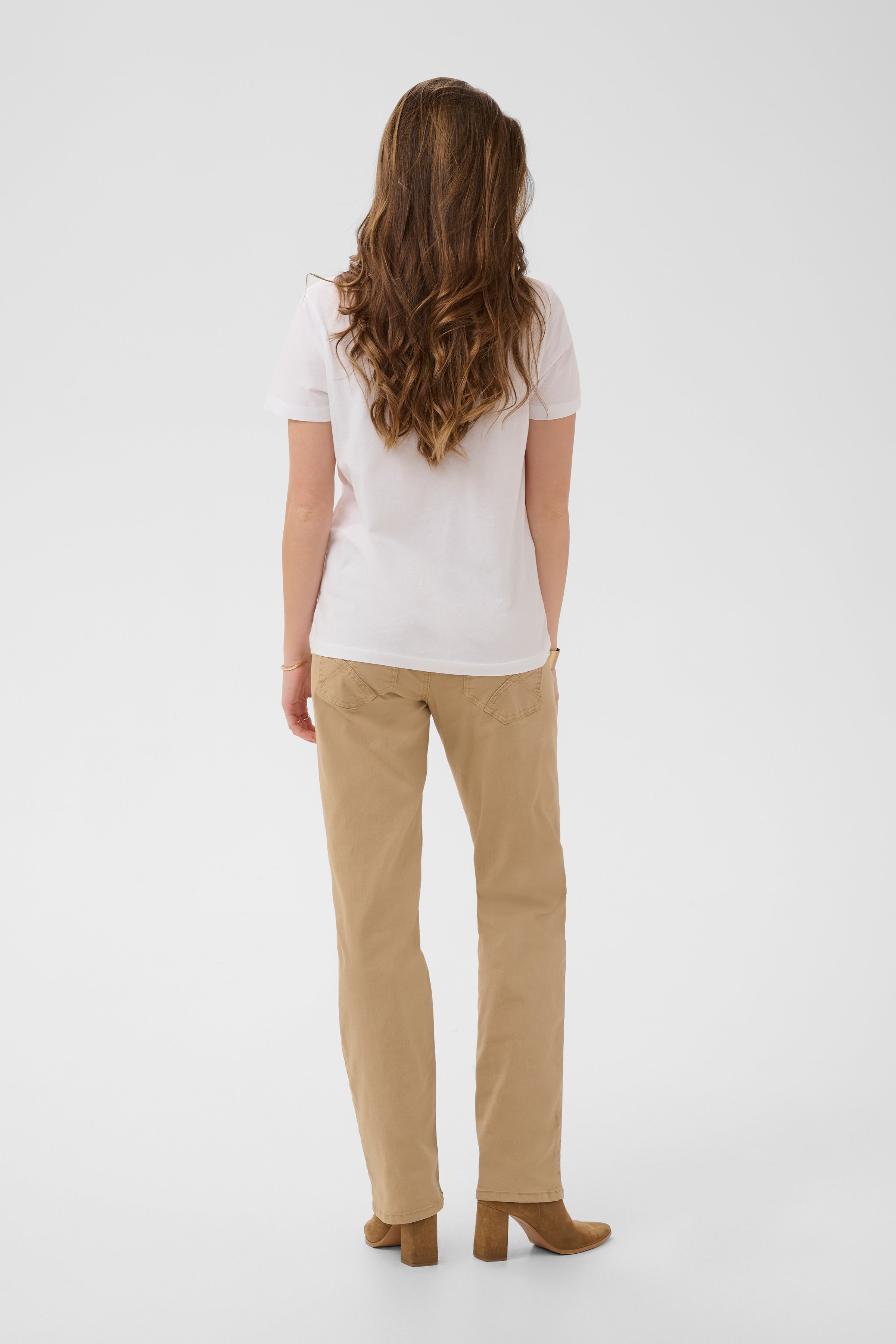 2026FW - Cream - T-Shirt - Corinne