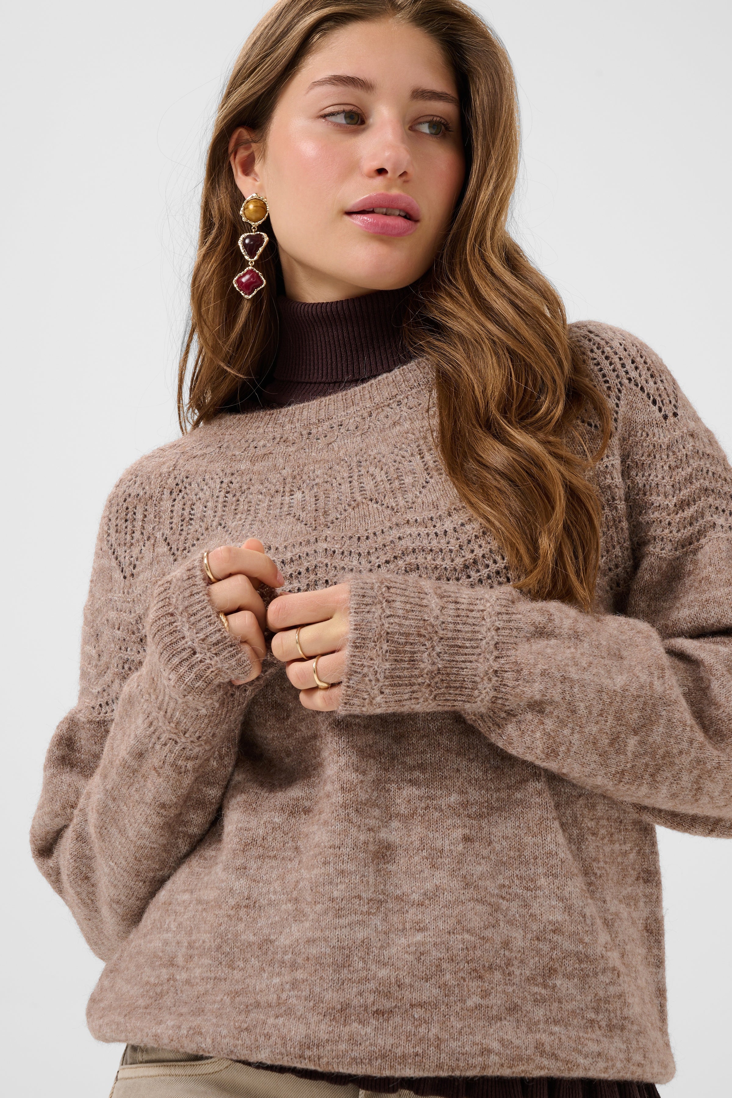 2026FW - Cream - Pull - Junah
