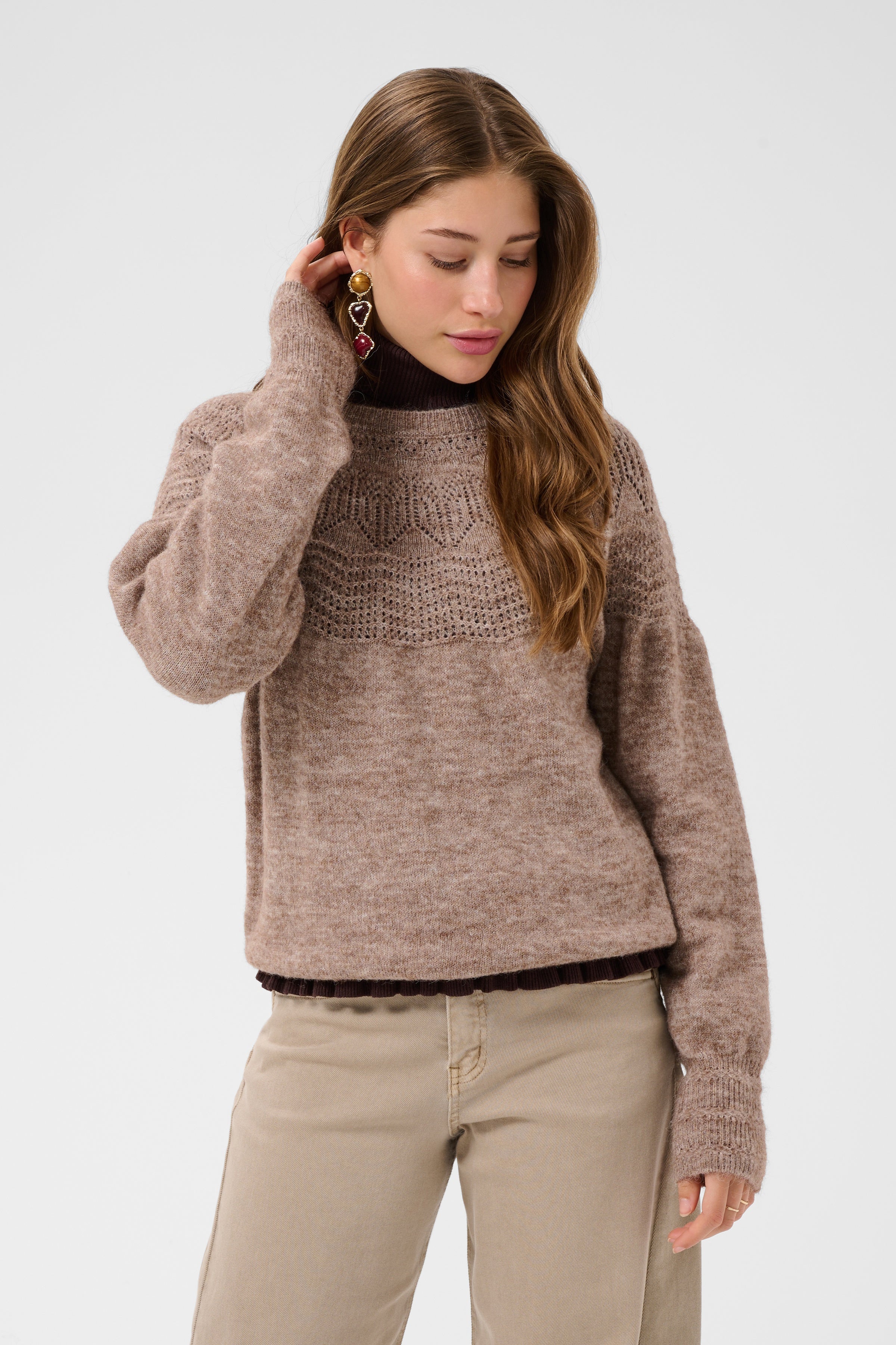 2026FW - Cream - Pull - Junah