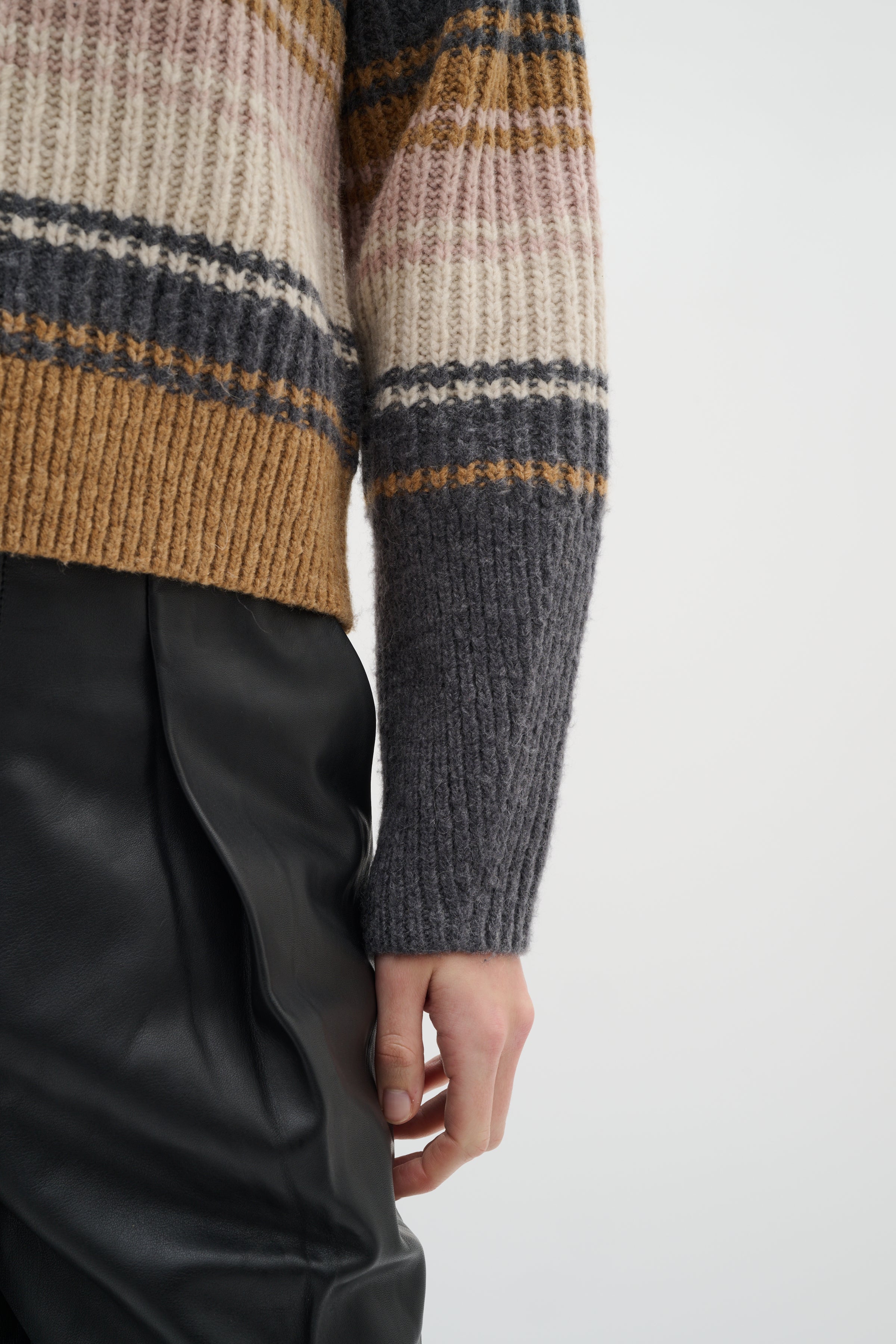 2025FW - In Wear - Pull - Garp