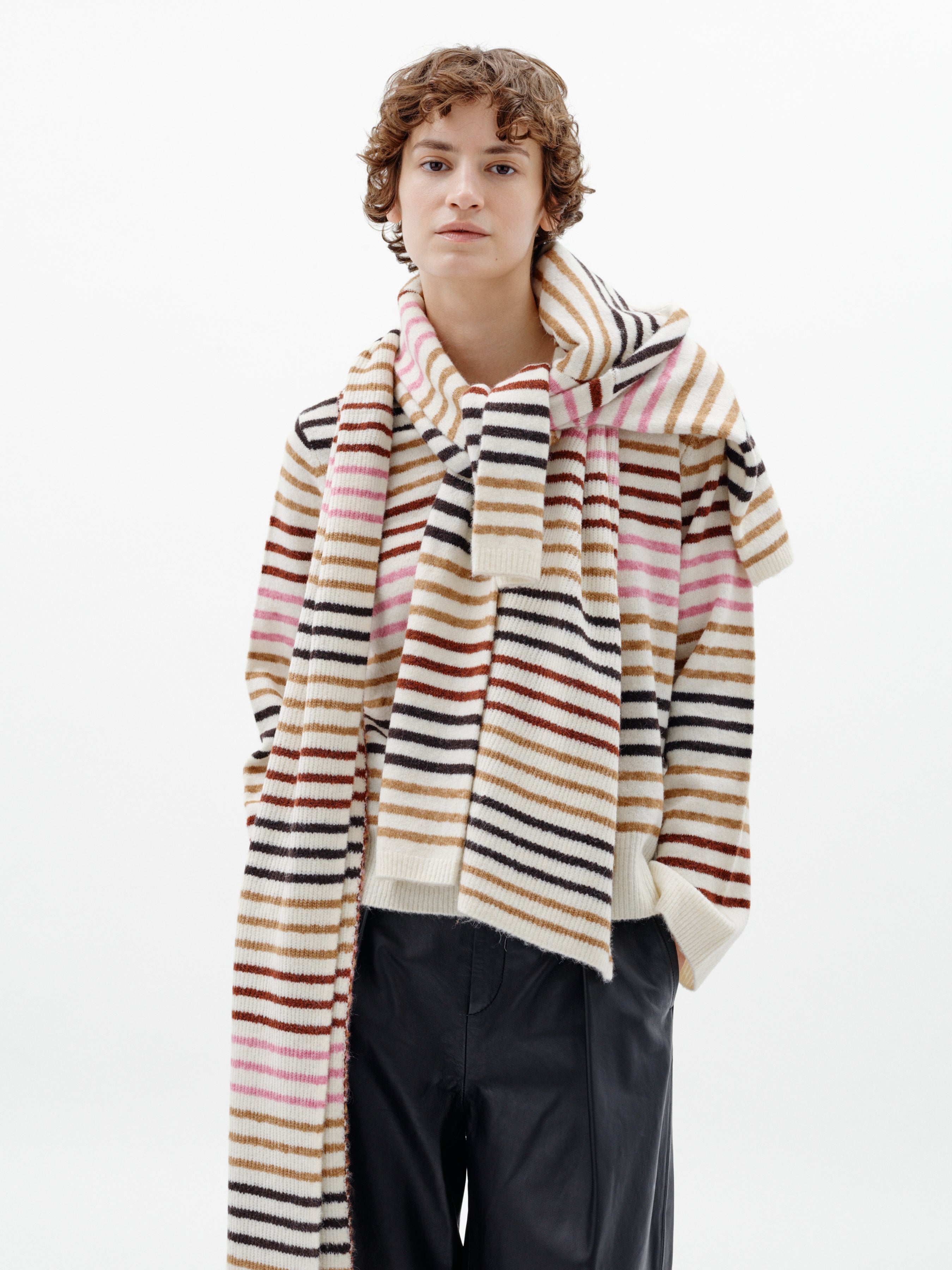 2026FW - In Wear - Pull - GUNI V-NECK