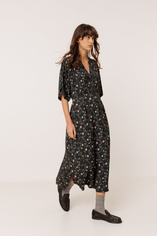 2026FW - Indi & Cold - Robe