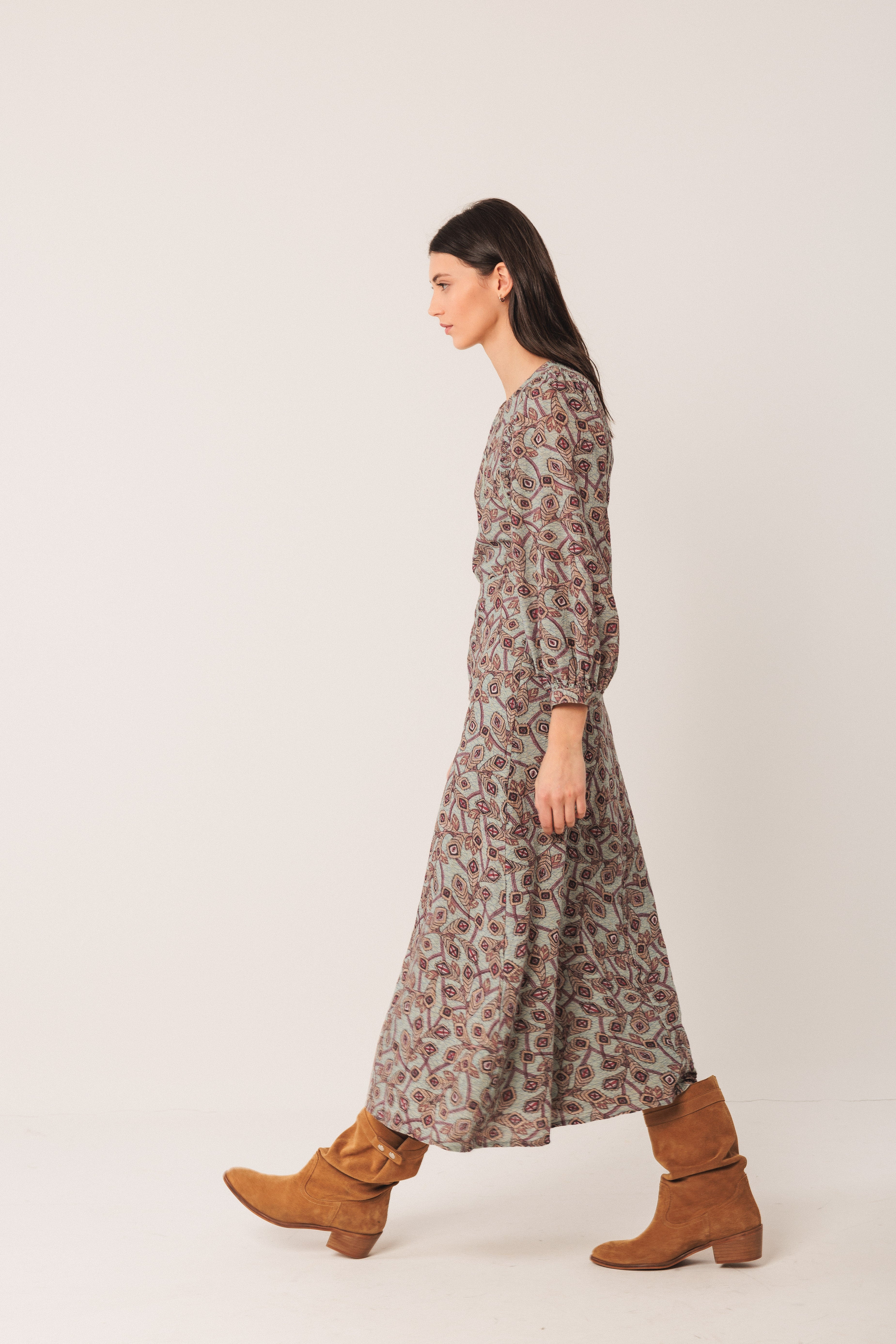 2025FW - Indi & Cold - Robe