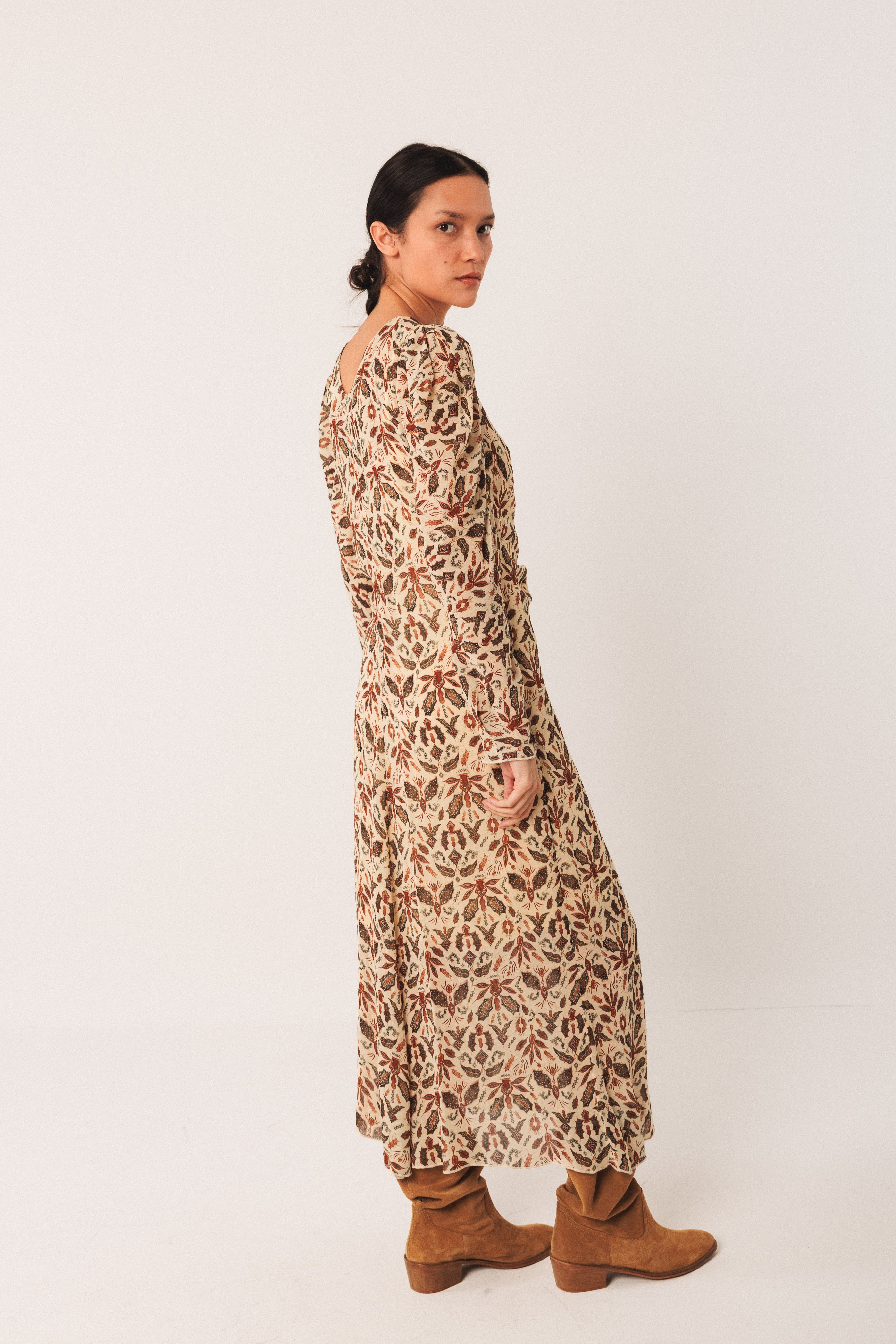 2025FW - Indi & Cold - Robe