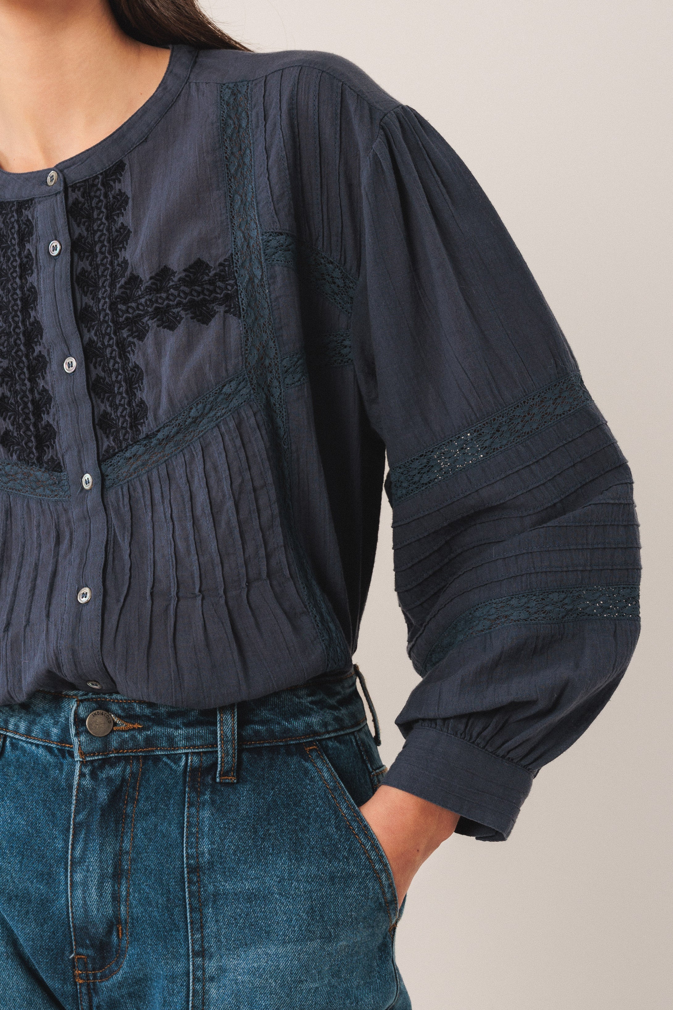 2025FW - Indi & Cold - Chemise